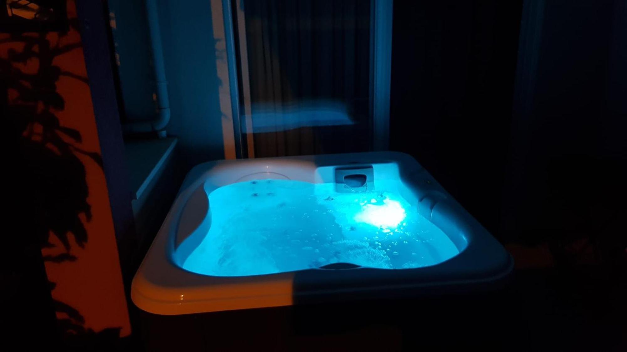 Salvia Apartment With Private Jacuzzi Split Ngoại thất bức ảnh