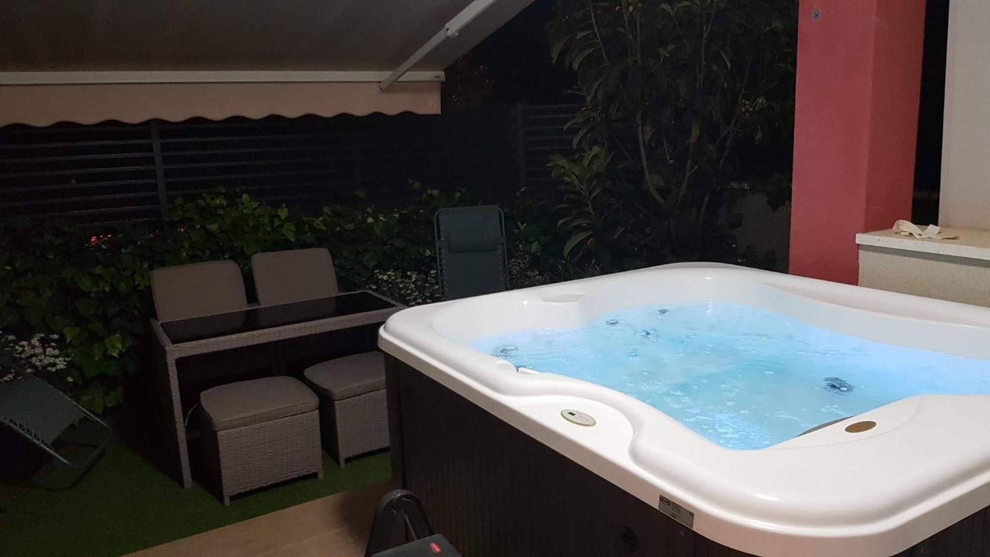 Salvia Apartment With Private Jacuzzi Split Ngoại thất bức ảnh